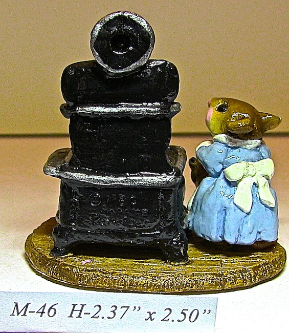 M-046 Miss Polly Mouse