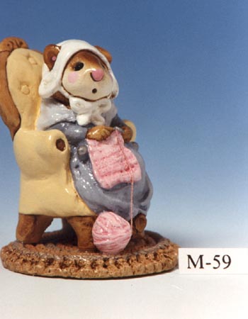 M-059 Pearl Knit Mouse